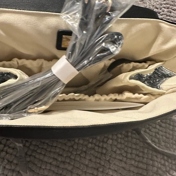 Black and gold Stroller caddy - Picture 4 of 4